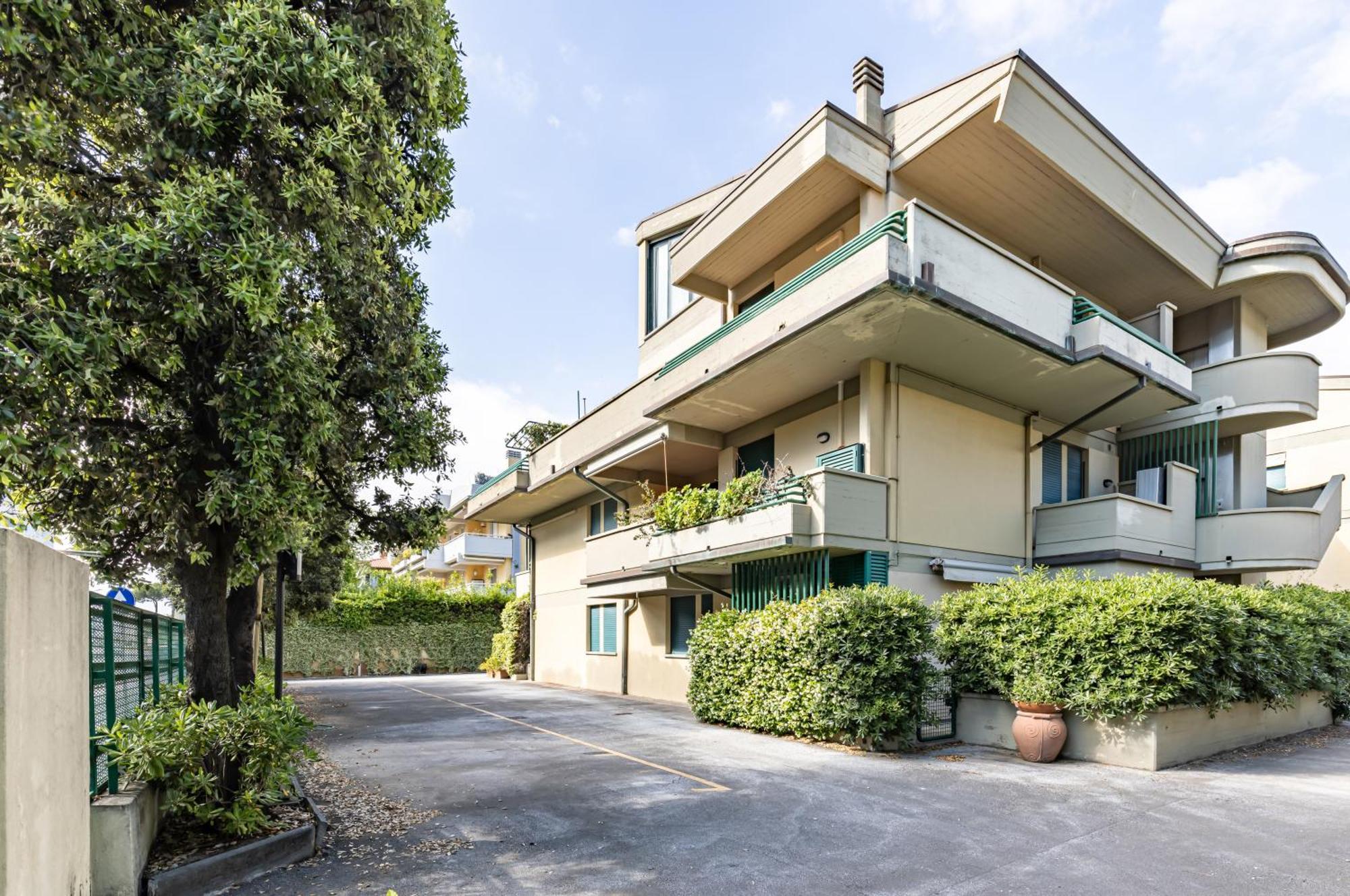 Two-Levels Apartment With Terrace And Parking Βιαρέτζιο Εξωτερικό φωτογραφία